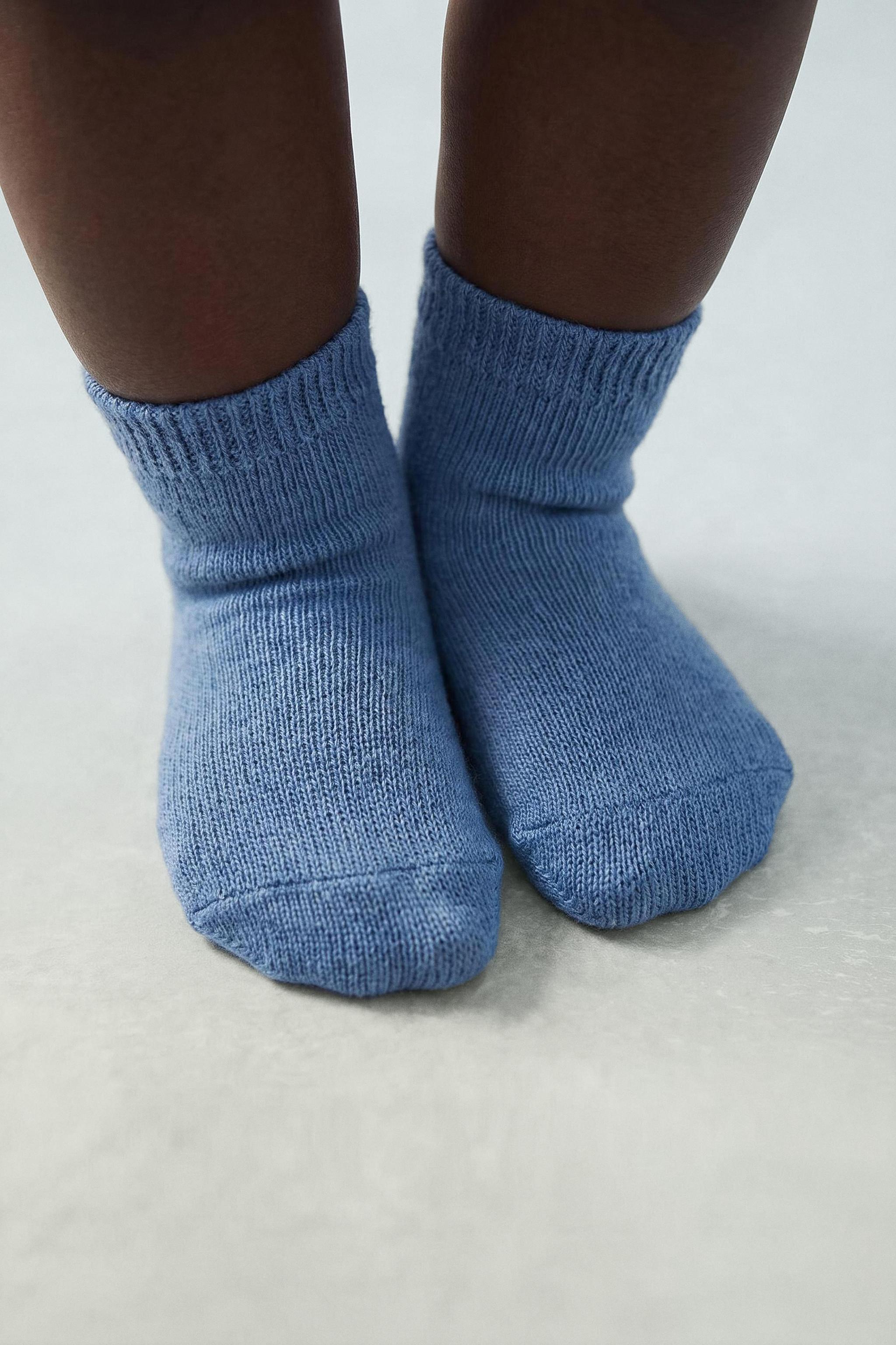Set of 4 Colorful Socks Gift Box